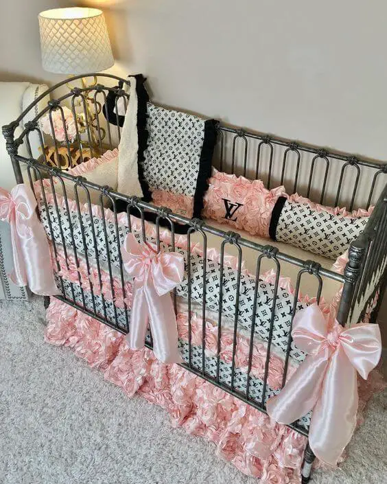 baby girl small nursery ideas
