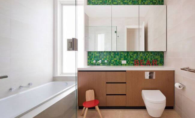 Balanced and Striking Bathroom Color Ideas