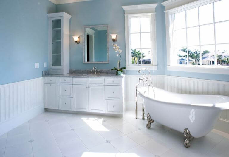 Pale Blue and White Bathroom Color Ideas