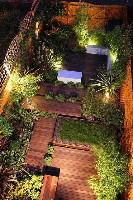 Asymmetrical Decking backyard landscaping