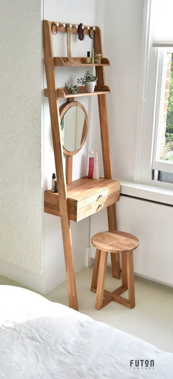 A Simple Dressing Table for Tiny Room