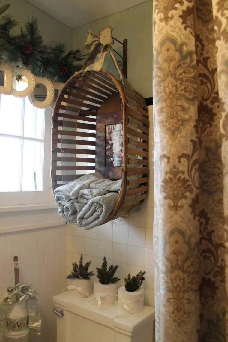 rustic bathroom - diy hanging basket