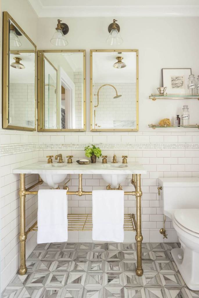 Gorgeous gold bathroom style