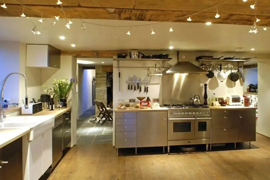 kitchen string light decor