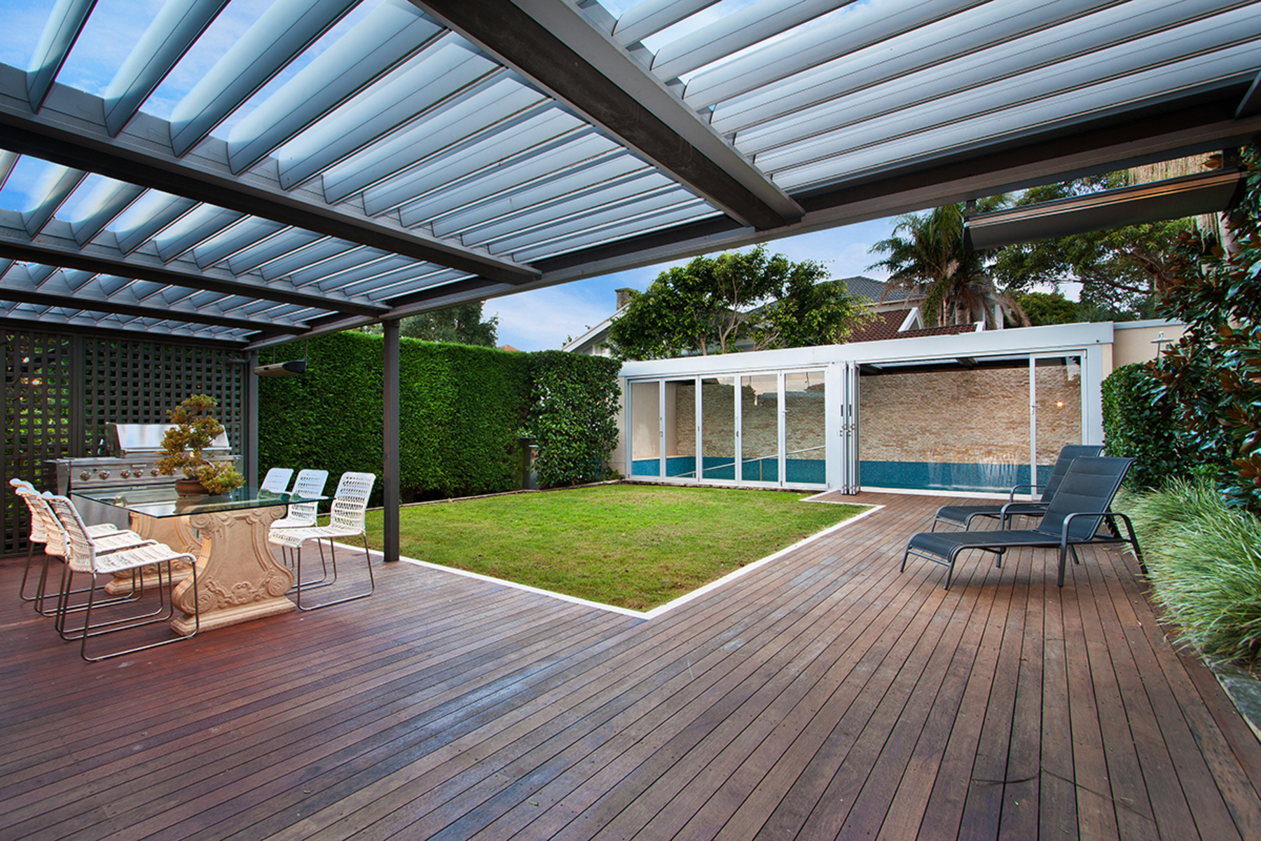 Wooden Rib Panels for Terrace Kitchen