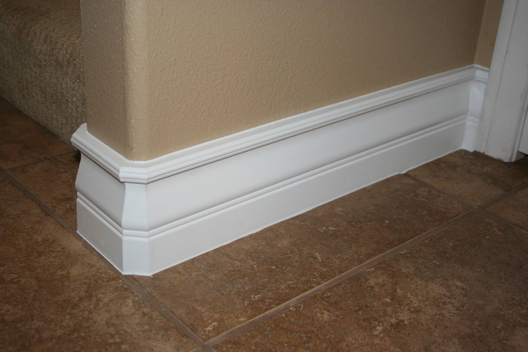 Sculpted Mid-Height Baseboard Molding Ideas